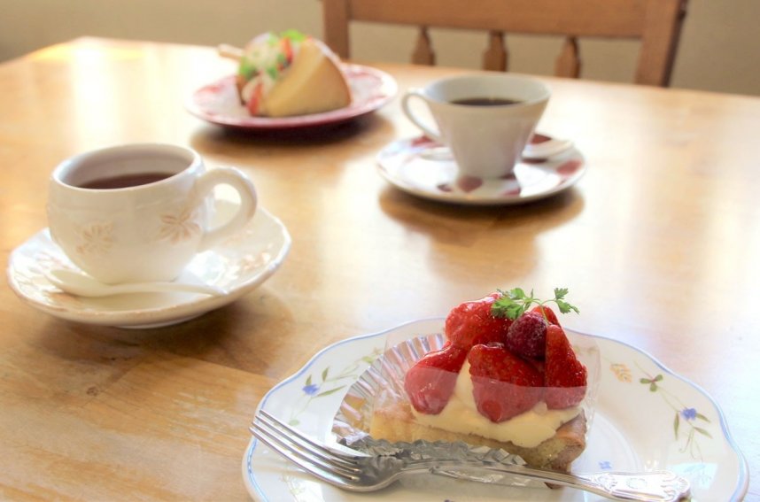 地元の果物を使ったケーキセット