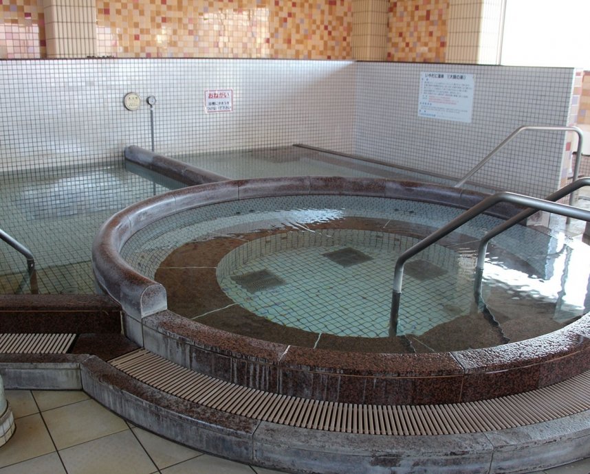 広々とした大浴場