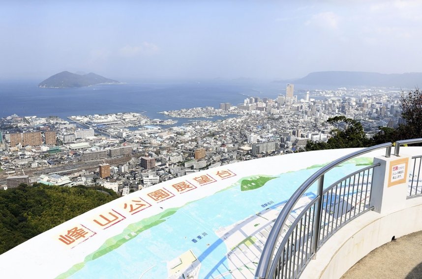 峰山公園展望台からの眺望＝香川県高松市峰山町