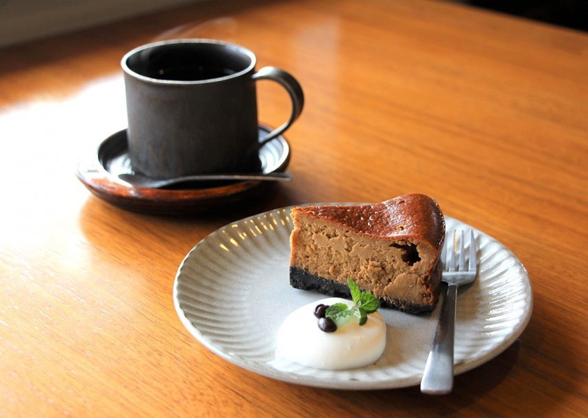 なめらかな食感とコーヒーの香りが楽しめる本日のケーキ