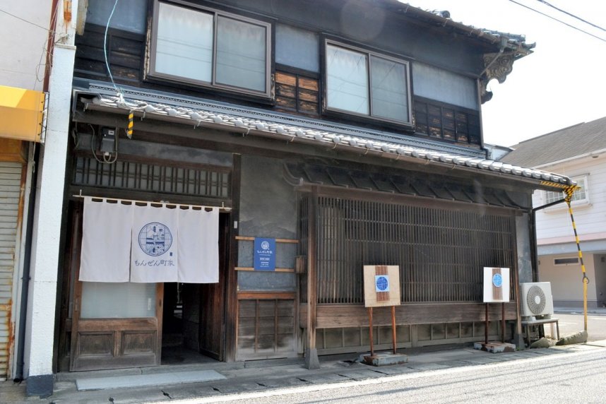 新たな交流拠点としてオープンする「もんぜん町家」＝香川県高松市仏生山町