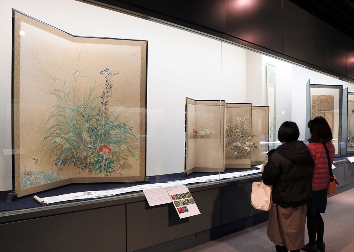 植物と芸術 美の融合 収蔵品中心に60点紹介 高松市歴史資料館 28日まで ニュース Cool Kagawa 四国新聞社が提供する香川の観光情報サイト