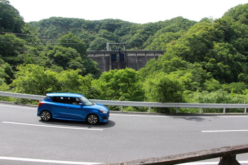 展望台からは要塞のようにも見える内場ダム＝香川県高松市塩江町