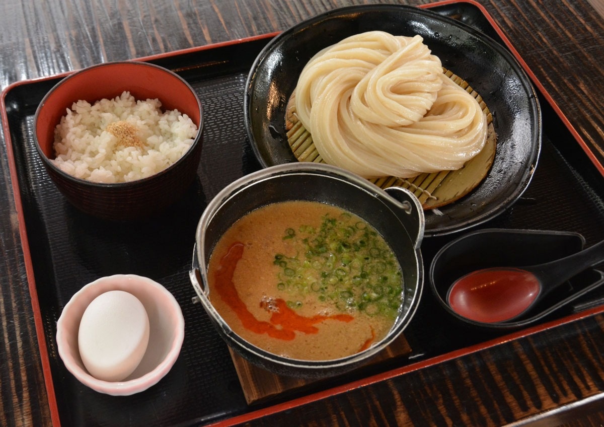 あの人も訪れた香川の名店 本格手打ちさぬきうどん 竜雲 高松市仏生山町 ３度おいしい つけうどん ニュース Cool Kagawa 四国新聞社が提供する香川の観光情報サイト