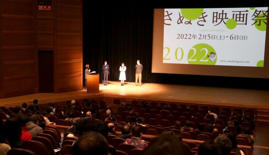 「地蔵調査官」の上映後に行われたトークショー＝香川県高松市玉藻町、レクザムホール