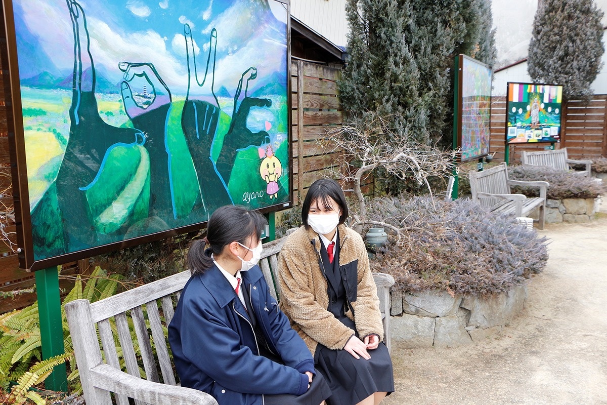 善通寺ゆかりの新作黒板アート 弘法大師の肖像画 五重塔 寺や駅 市内に４０点展示 ニュース Cool Kagawa 四国新聞社が提供する香川の観光情報サイト