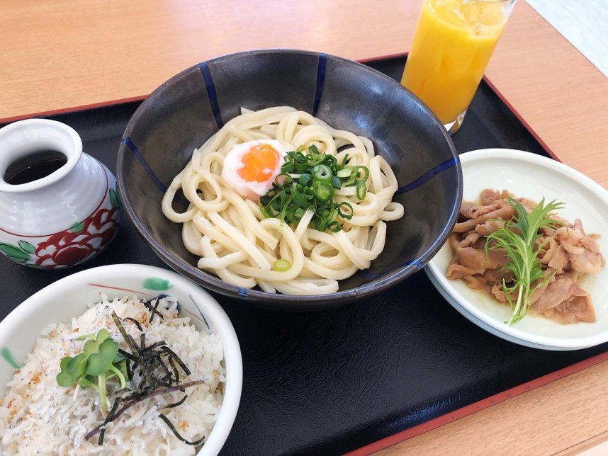 オリーブ豚の温玉ぶっかけうどんセット