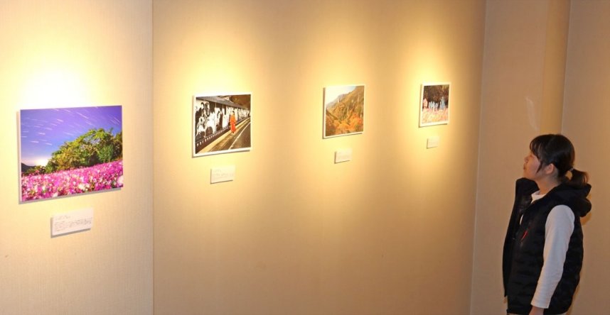 小豆島観光協会が行ったフォトコンテストの入賞作品を集めた写真展