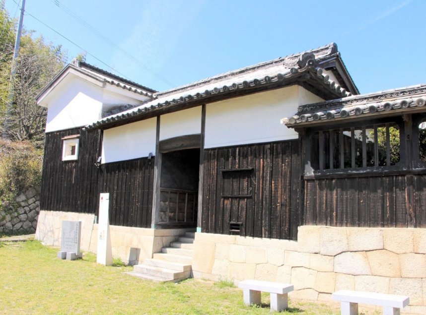 日本遺産「石の島」の構成文化財「尾上邸」＝香川県丸亀市広島町