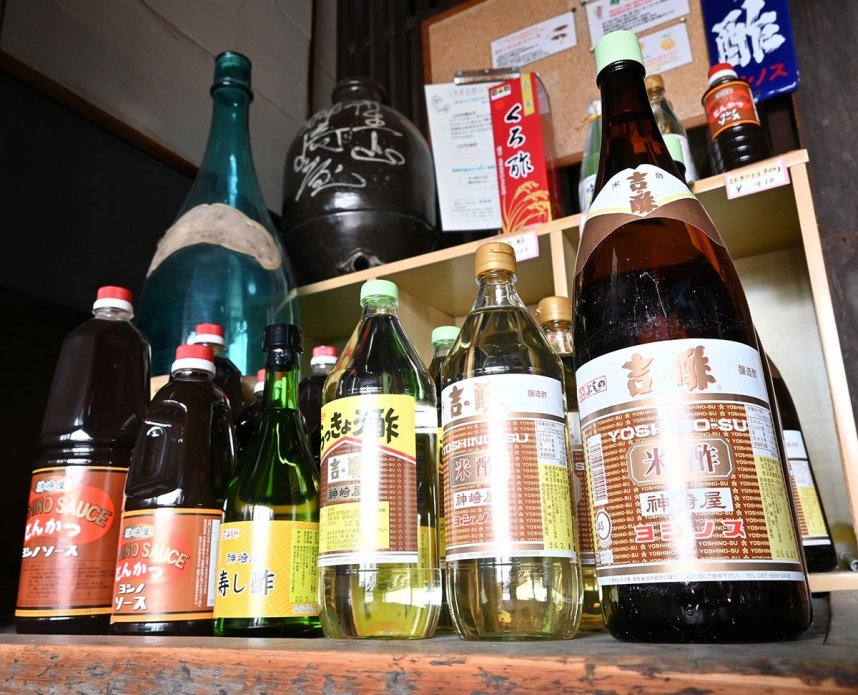 手間暇かけて造られた上質な酢や独特の粘度が特徴のソース