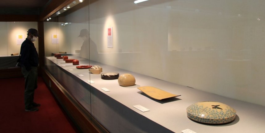 香川漆芸の魅力が詰まった力作が並ぶ作品展＝香川県高松市番町、県文化会館