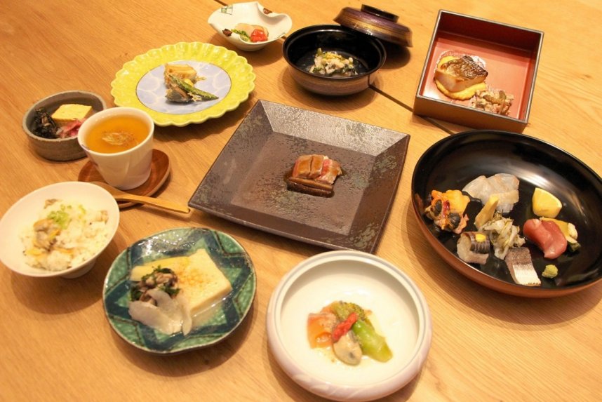 レオープン時に提供された創作会席料理の一例