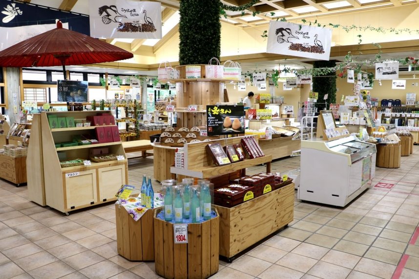 琴南エリアの産品を中心に集めた売店