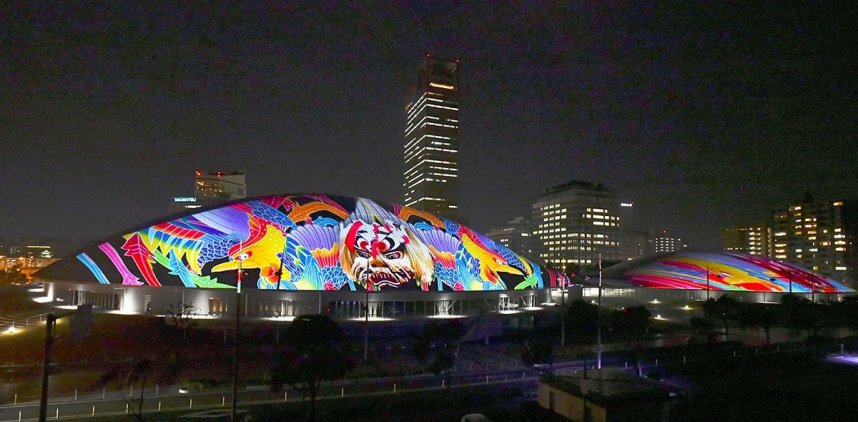 香川の獅子頭と鳳凰をデザインしたプロジェクションマッピング。映像と音でアリーナを彩る＝香川県高松市サンポート、あなぶきアリーナ香川