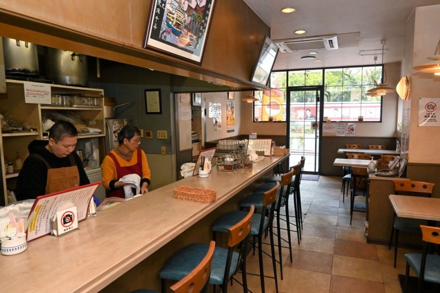 カレーショップ　マドラス