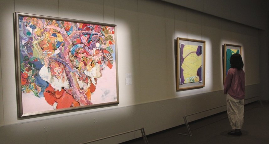 香川ゆかりの作家による作品が並ぶコレクション展＝香川県高松市玉藻町、県立ミュージアム