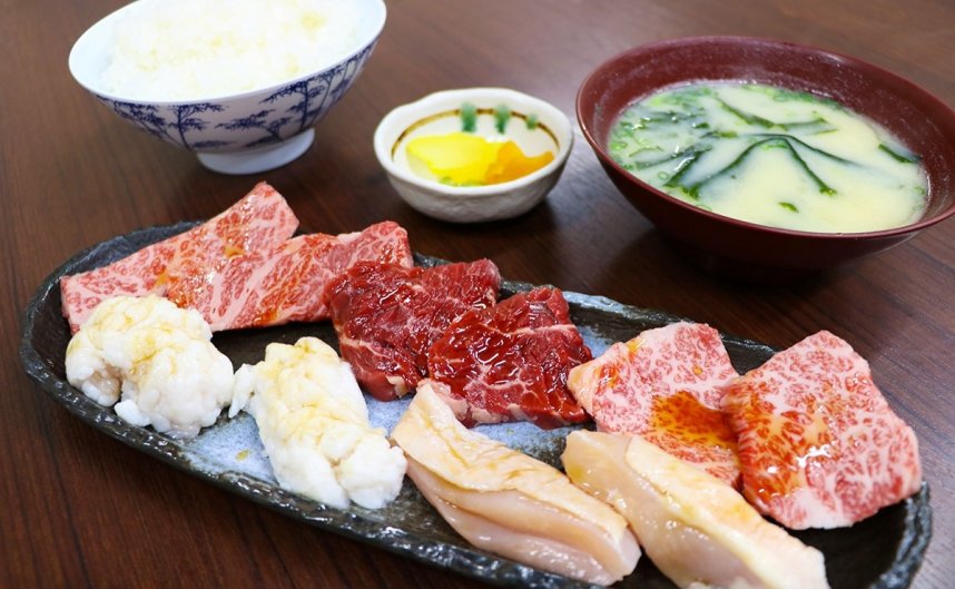牛肉をはじめさまざまな肉の種類、部位が楽しめる